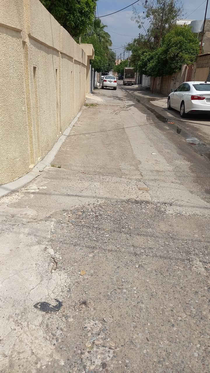أرض لبيع مساحة ١٦٥م واجهة٨.٢٥٠ اتجاه شروق تام حي السكر قرب مركز الصحي سند طابو ٢٠٢٦ صاحب الشرعي السعر ١٥٥ مليون لتوصل *********** او *********** ابو عبدمالك لعقار
