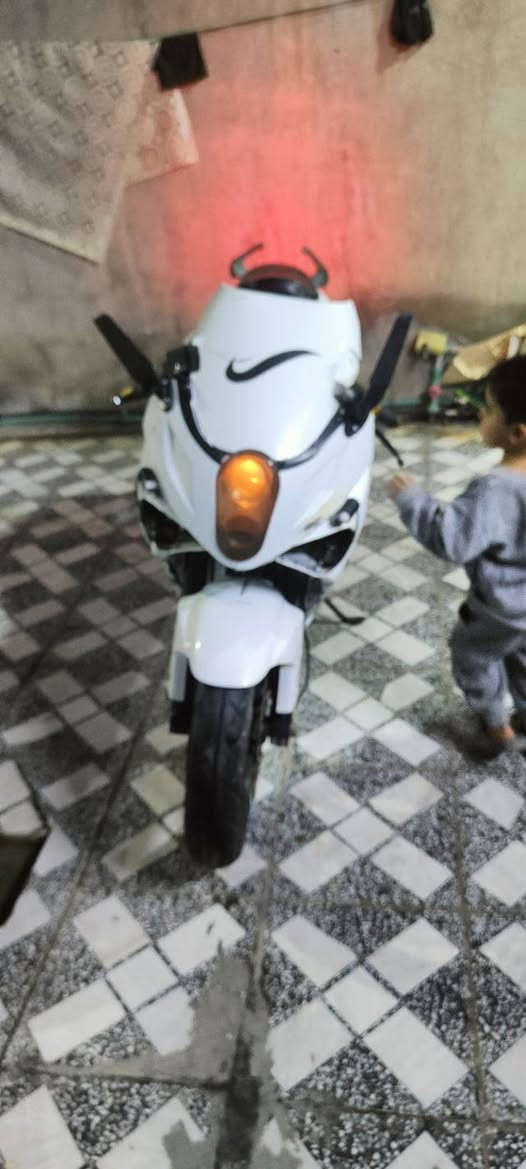 دراجه بطح هايسونك كوري محركVمكينه 250ccنوزل وليس كابريتر.
اوراقها موجوده يعني تترقم ورقة الكمرك هم موجوده مكينه مكفوله عقل مالتها لبلادي مملعوب بي 
صالنصه رياضي صوت مرعب باتري جديد دراجه حلوه مشيها حلو بس ينرادلها ترتيب مثلا الكفرات مشخطه شوفت عينكم وقمجي كلج يحتاج تبديل موجود بالكفاح وسعره ميوصل ال10الف ونقص فلتر شوته بس الفلتر لان وصخ وذبيته وماجبتلها دراجه شغاله تجي تفحص جيب فيتر وياك .
السعر 1850 بيها مجال حك الجيه 
عنواني بغداد زعفرانيه 
***********
فدوه ميعجبك السعر لتعلق 🌹🤍
