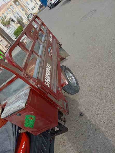 متاح ستوته ام طير ٢٠٢٠ اورقها كامله وبدي مغلف وبيها محرك ٢٠٢٣ مكانها هيت سعرها مليون و٤٠٠
***********
