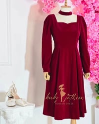 فساتين كوري • مقاسات S-XXL • توصيل خلال يوم