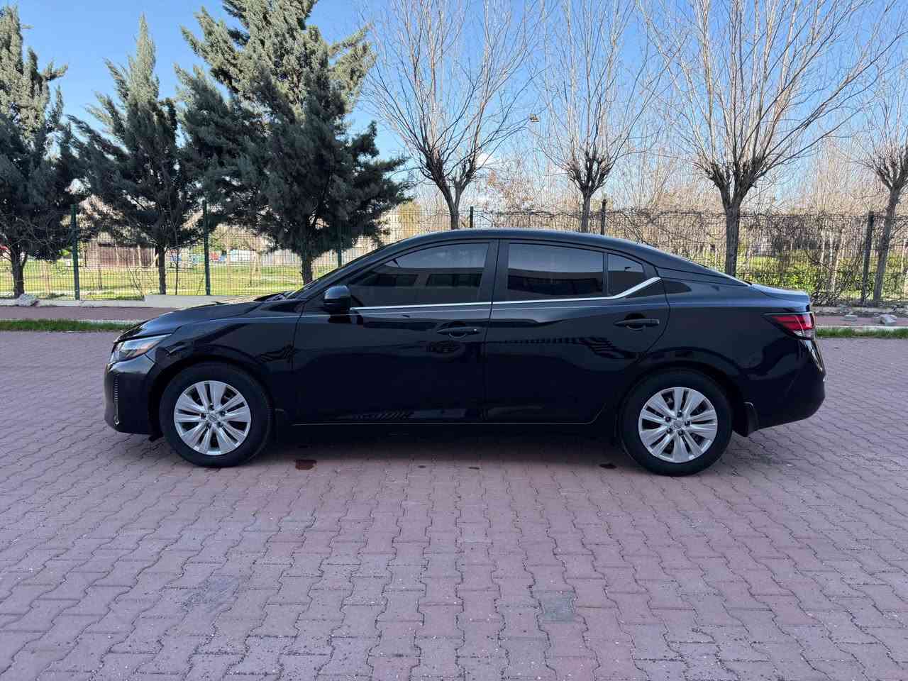 نيسان سنترا موديل 2024 موصفات S 
بصمه ردارت امامي و خلفي وجنبي ضرر بس بولند صبغ بدون اي دوخل رقم شاصي مع صوره  ايربك ستران مرجع شريك سياره ماشي 2000 زيرو سياره رقم كاتي شمال تترقم اربيل دهوك سلمانيه حسب رغبه رقم تلفون كورك وتساب *********** دهوك, العراق
