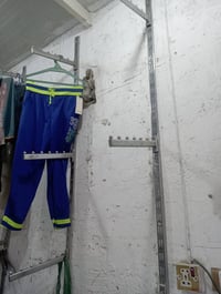 10سكةملابس مع رافعات تعلاكة  معروض للبيع  07803603827