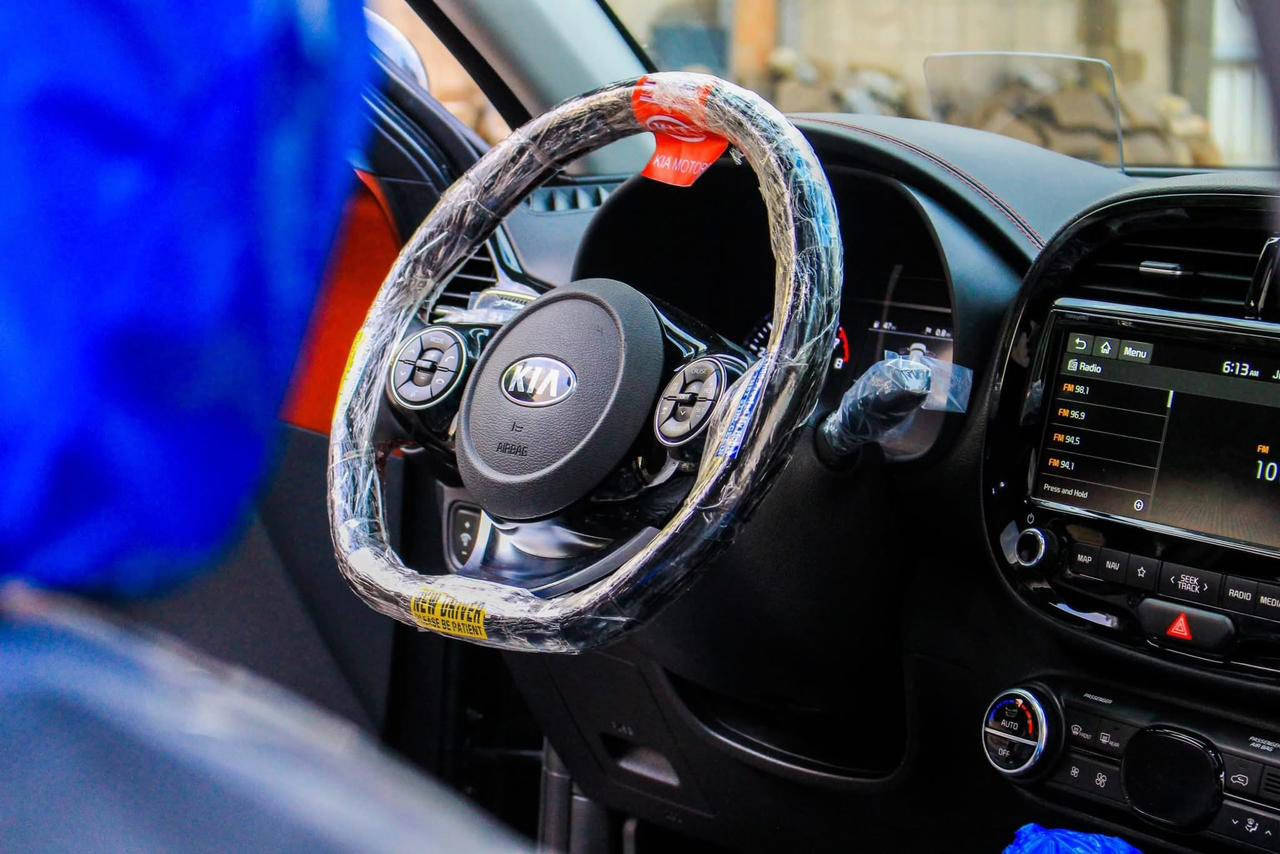 للبيع: كيا سول GT-Line 2021 - رقم بغداد
السيارة فول الفول مواصفات، نظيفة وجديدة:

بصمة تشغيل ودخول ذكي

فتحة سقف - بصمة تشغيل - بصمة ابواب - كشن كهرباء

شاشة جبيرة 10.25 بوصة

ويل كب 18 رياضي

حساسات وكاميرا خلفية

اللون: رصاصي

العداد: 50 ميل

السعر: [134$]

السيارة مكفولة وما بيها شي. 

حادجاملغ باب بنيد بدون داخل 

للاتصال والاستفسار: ***********
