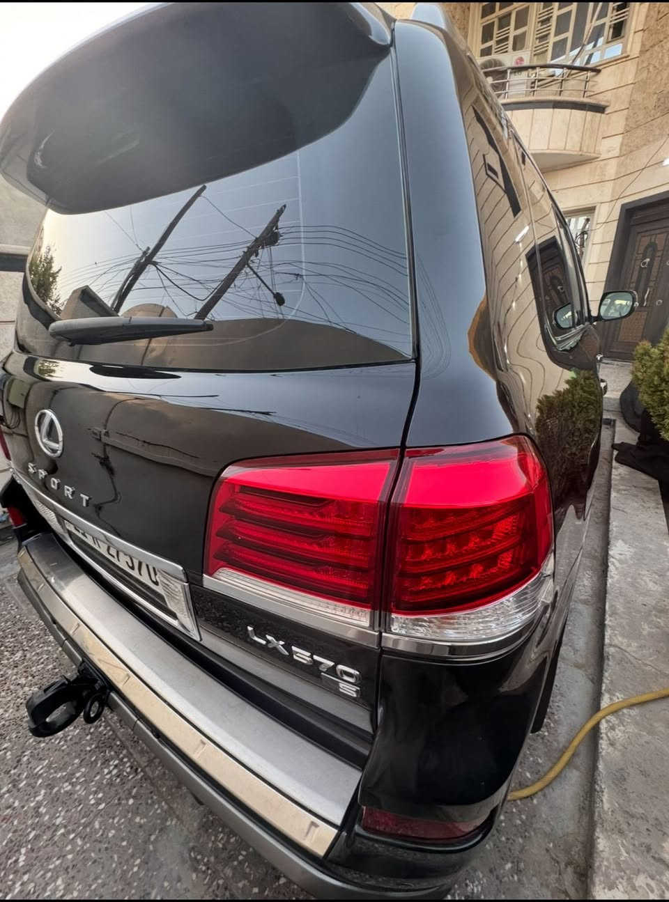 لكزس 14 S بريم
موصفات لكزس معروفه فول الاخير 
✔️ 
سياره مكفوله عدا نص دعاميه اماميه صبغ فقط 
سياره كلش حلوه وجديده رقم سليمانيه

سعر 420 
مكان الحله 
***********
