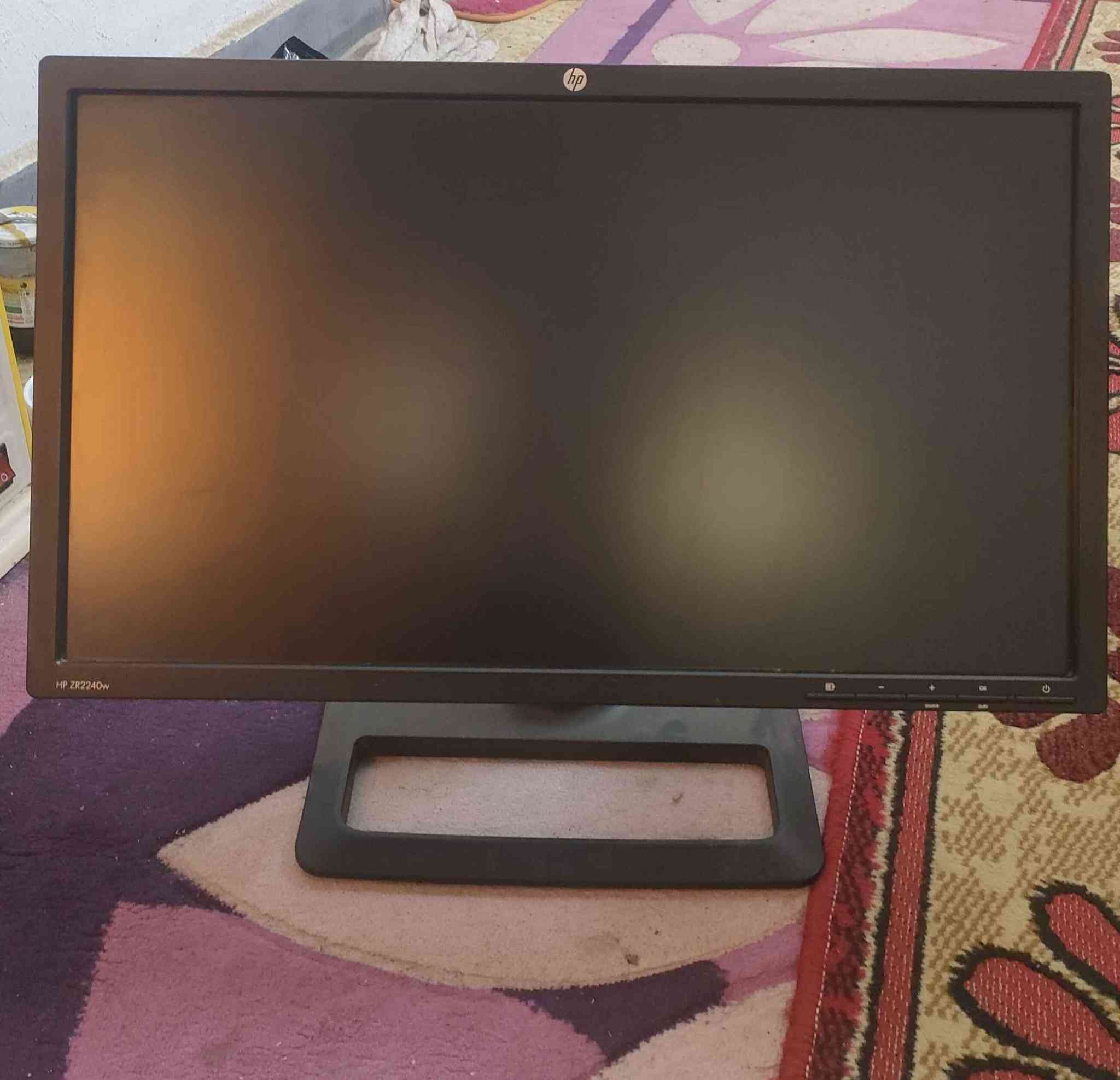 شاشة Hp
Zr2240w
22 inch
1080*1920
Ips
60 هيرتز
الونها كلش حلوة
50 الف
للتواصل خاص او *********** وتساب
مكاني بغداد الاعظمية بغداد, العراق
