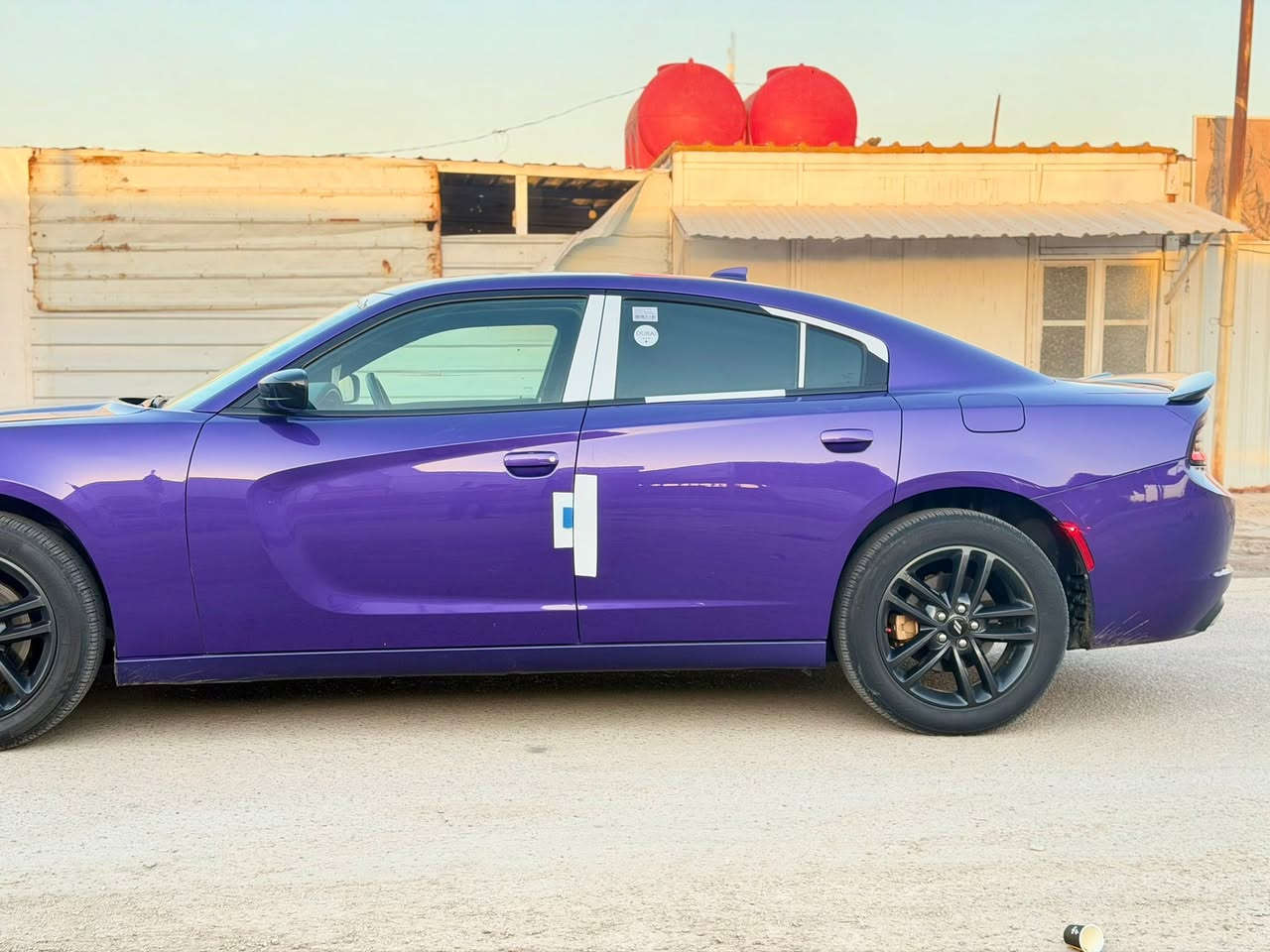 سلام عليكم

جارجر الون بنفسجي 💜 فور ويل 
موديل 2019
وارد امريكي  
شواصي لغد مكفولات بدون دواخل بدون ايرباك 
صور الحادث موجوده 
ضرر فقط سرقه جاملغات الاماميه 
وبارد بل بنيد على كد الشبر 

موصفاته معروفه 
مكينه 3600
بصمه  

نضام القياده سبورت +سوبر تراك باك +مانع انزلاق

بصمه ابواب
تشغيل عن بعد 
كشن كهرباء 
شاشه كبيره
تدفئة كشنات 
حساسات 
كشنات جلد 
قطعتين تبريد 
تحكم استيرن جهتين 
منضومه زنون 400$
تخم تاير 

حداديه صدر كله جديد
تبريد ثلج 
گير ومكينه مكفولات 
السياره جاهزه للاخير 
مابيها كل نقص 
رقم بغداد الانكليزي
هزه جديده 
سنويه 5 سنوات باسمي
تحويل مباشر 
تريد تحويل او وكاله
مكاني الديوانية

السعر 189او بيهه مجال 

‭*********** 
وات ساب 
*********** اتصال 📞
