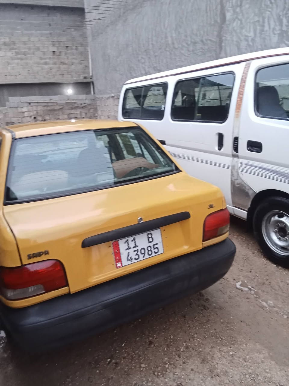 اسلام عليكم سايبا 2011رقم بغداد السياره بسمي مصفره هيئه وغرامات السياره بيها خياسات بل جنطه شي بسيط وهلال واحد بي بدايت اخياس والشاصي اليسره مضروب باجات بس السياره كير ومكين نضيفات كهربائيات كلها جديده ع ايدي سويتهن السياره كامله ومكانها بغداد ابو غريب ***********السعر25وبيها مجال
