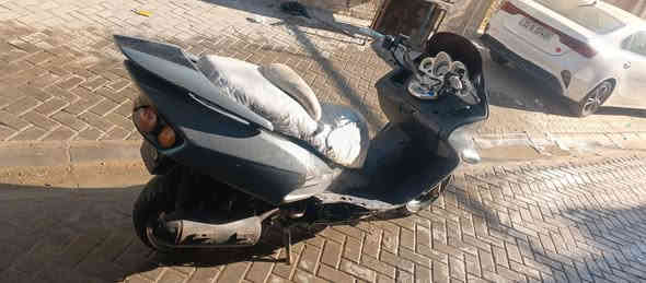 سلام عليكم دراجه فورزا 0.6 شغاله بس نقصها فيت بم أشغالها كدامك و نقصها باتري كهربائيات كلها شغاله محرك لا تنقيص ولا تبخير شغاله و الدراجه كدامك عينك محرك مفتوح ملف و قبق ملف مال رمبه هسه شاده وعلي شغاله كوم حديد السعر 400 بيها مجال بغداد مدينه الصدر ***********
