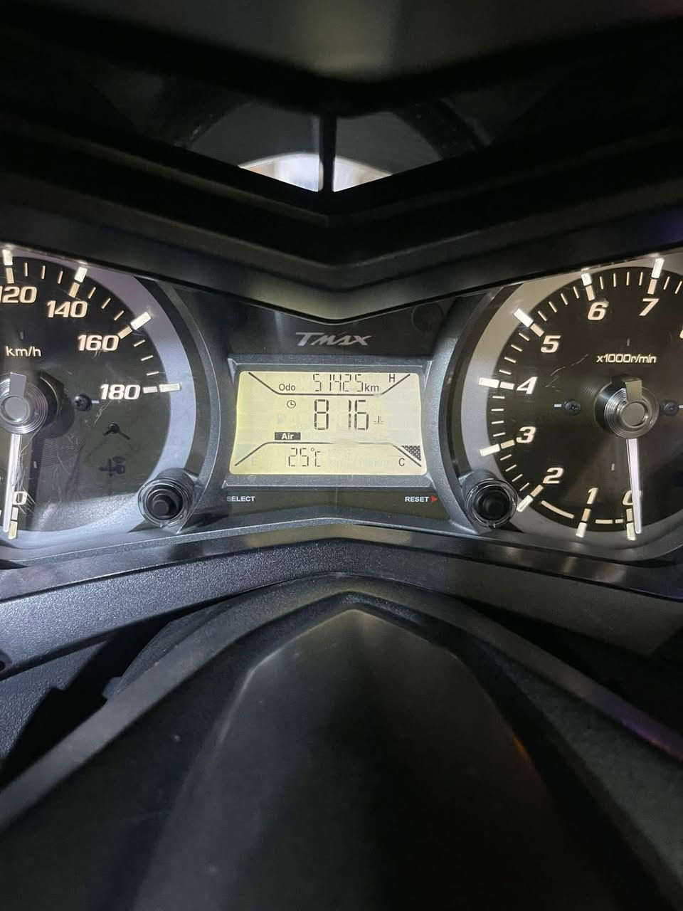 سلام عليكم تي ماكس 2014 للبيع 
محدثه 17دراجه نكره شوكت متجيه بيه نواقص قليله  سويجين 
التفاصيل اكثر ‪0773 629 0149‬مو شراي لتعبني
