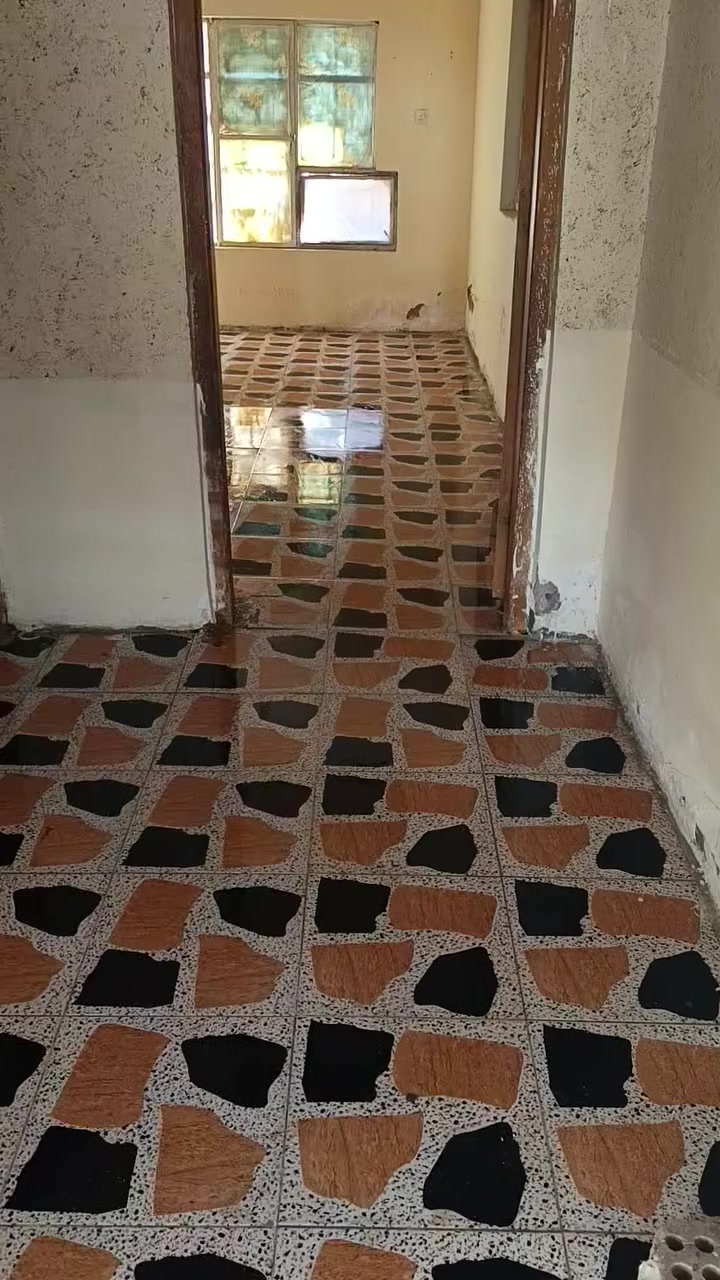 بيت ٢٠٠متر زراعي القمانيه قرب محطه عين شمس سعر ٢٥وبيه مجال هاتف ***********
