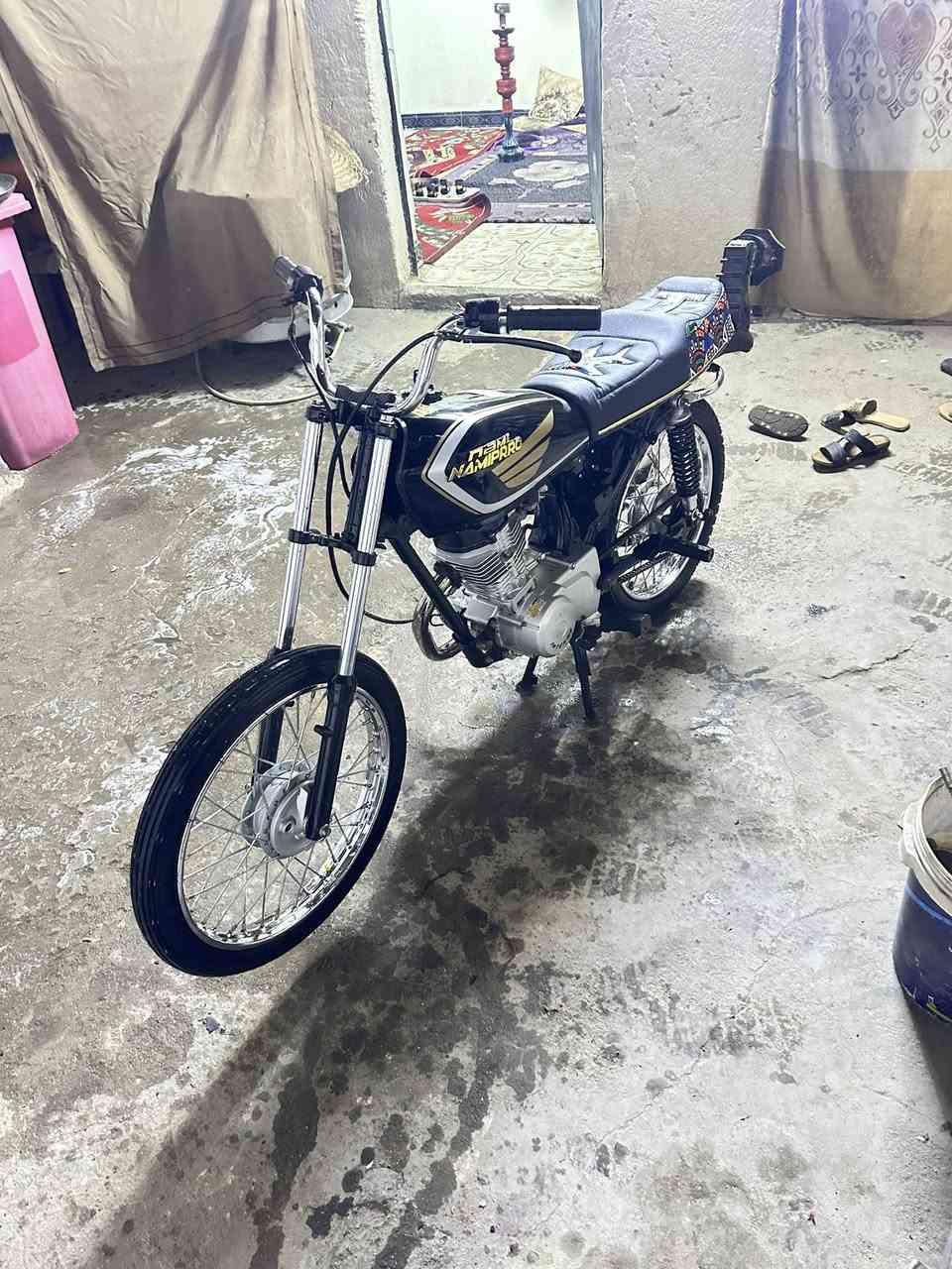 تعمير جديد انتنس ادوات برغي مامفتوح بيه ثالث تبديله دهن دراجه جيس شوفه عينك غراض كله اصلي مابيه شي تجاري شلعه ومعدل ماتنكض دراجه سامته سعره ٦٢٥ وبيه مجال قليل مكاني كزيزه رقمي ***********
