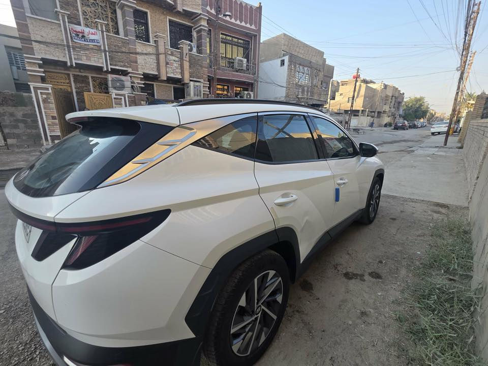 السلام عليكم  توكسان خليجي 2024 ضمان شركت القلم الكيه موتورس موقعه في النهضه السياره ماشيه 33 الف والسعر 195.  ***********
