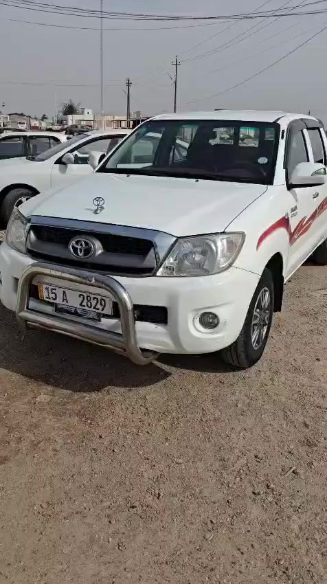 ,  السلام وعليكم سياره لبيع هايلوكس موديل 11سياره على وضع الشركه احلام من الصوره السعر 184وبي مجال ***********
