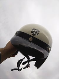 هاي الخوذة جديدة قياسهة XXL اصلية ماركة (OBK) اليريدهة يجي خاص او واتس...