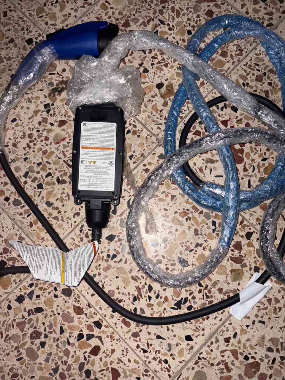 سلام عليكم كيبل شحن أصلي مال Toyota Prius
تفصيخ وارد، نظيف جداً ومفحوص ✔️
شغال 100% وما بيه أي عطل

يناسب موديلات بريوس الهايبرد
السعر: 220
المكان: بغداد

للاستفسار ***********
