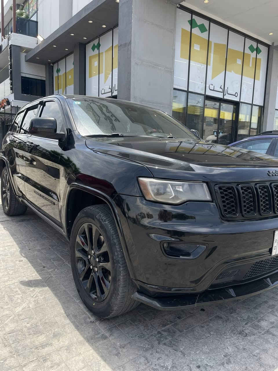 بيع بسعر مناسب جيب بلاك توب 17 فول كامل مواصفات بصمة فتحه رادار تدفئه تبريد ب الكشنات جلد  فول بيها 5 قطع ونص اكثر القطع كلير وموجود صور الحادث ب المنشور رقمها بغداد بسمي الدولي مكاني بغداد الكرخ  ***********
