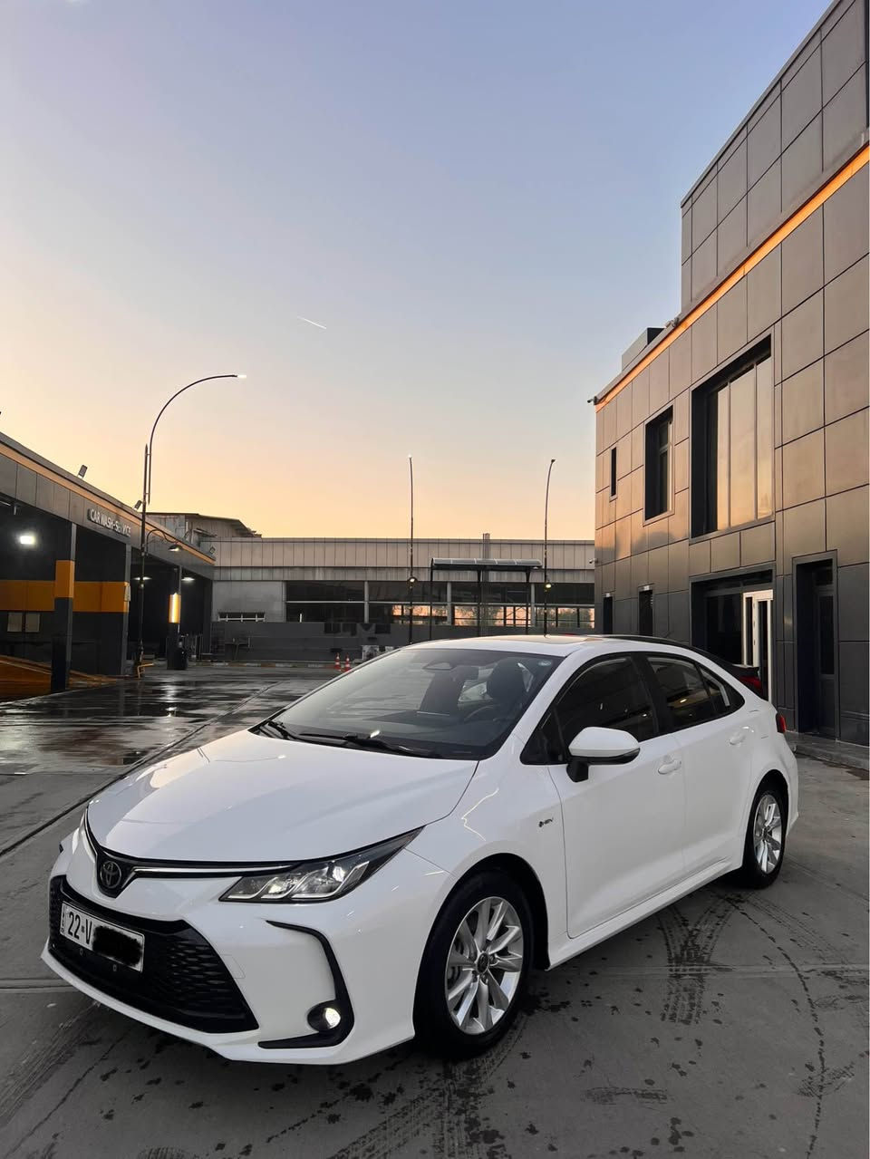 Corolla 2024 HEV صینی
سەیارەکە بێ سبوغە بێ لێدرانە هیچی نیە 
فولل ماصفاتە سەیارەکە 
٢٧ هەزار کم رۆشتیە 
سحری ١٥٩ مەجالێ کەم 
*********** أربيل, العراق
