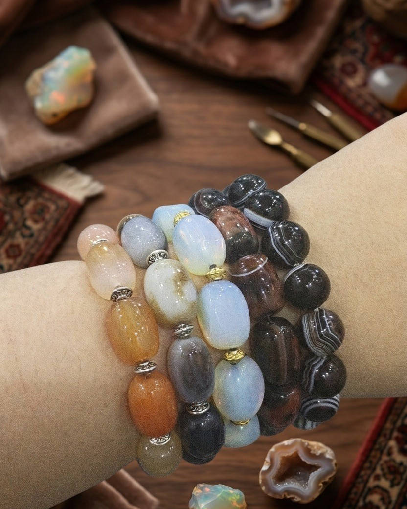 🌙 كشختك بالعيد تبدي من هسة.. ورمضان ويانا غير! 📿
​بمناسبة شهر الخير والبركة، جبنالكم كولكشن الأحجار الطبيعية الجديد.. قطع مو بس إكسسوار، هي طاقة وأناقة تعبر عن ذوقك الرفيع.
​سواء كنت تحب الفخامة بالأسود الملكي، أو هدوء الأمشيت البنفسجي، أو لمسة "عين النمر" اللي تعطي هيبة.. كل قطعة عندنا مشغولة بدقة وحب لتناسب إطلالتك بالرمضانيات والعيد. ✨
​ليش تطلب من عندنا؟
​أحجار أصلية 100%: نضمنلك الجودة والملمس الطبيعي.
​تصاميم حصرية: موديلات رجالية ونسائية تناسب كل الأذواق.
​هدية خاصة: لأنك غالي علينا، وي كل طلب يوصلك هدية مجانية بمناسبة الشهر الفضيل! 🎁 #احجار_كريمة #عقيق_يماني #مودرن


**إذا كنت صاحب هذا الإعلان وتريد حذفه لأي سبب، رجاءا أرسل رسالة إلى الدعم الفني**