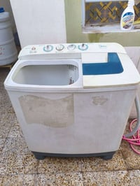 غساله شغاله اي. عطل مابيه بسعر 60 الف للتواصل عل 07802223934