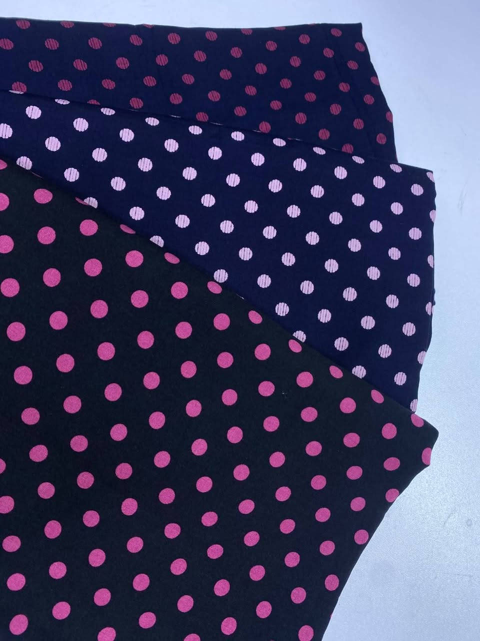 يا الله حبايب جمعه طيبه مباركة عليكم رجعنه وفرنا لكم كشمير شمالي زيتي حسب طلباتكم واحلى واجمل الألوان ولنقشات الانيقة جمله ومفرد توصيل سريع لكل محافظات العراق خلال 24 ساعة للاستفسار واتساب 😘 *********** / يتوفر لدينا حجز برصيد أو تحويل ماستركارد اهلا وسهلا
