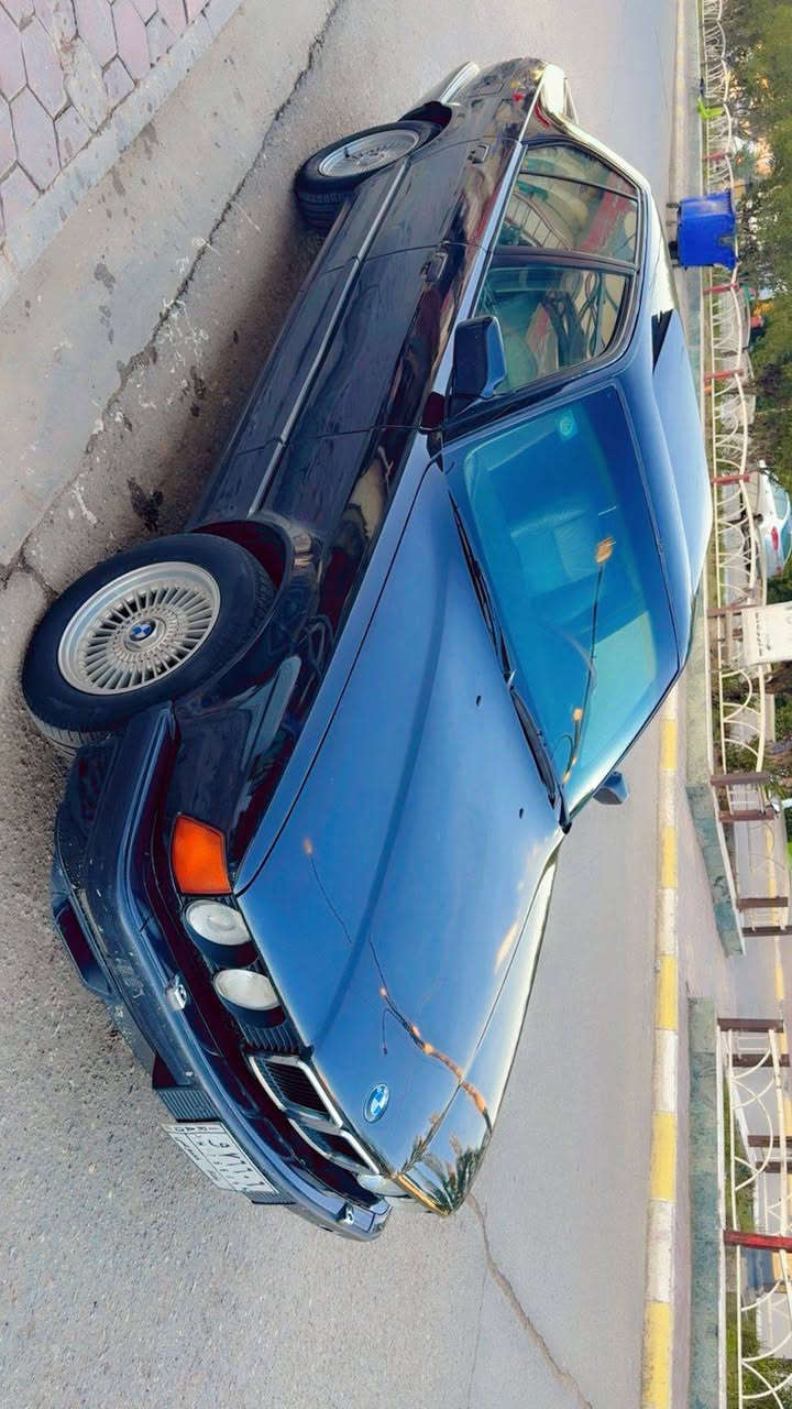 للبيع بي ام 730مسكر موديل 1993حدادية جديده تبريد شغال على السويج مكاني واسط الكوت اني مكلف بالنشر اي استفسار التواصل مع صاحب السياره***********

