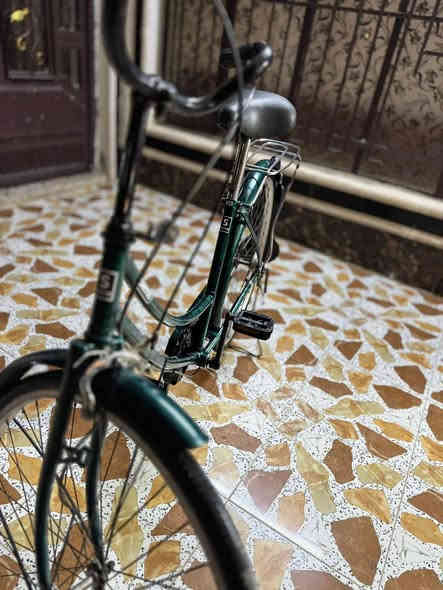 السلام عليكم
للبيع بايسكل حجم 26 
لون اخضر + وشم بل لون 
كل نقص مابي جديد جدآ 
استخدام شي قليل
 للتواصل *********** 
مكاني مقابل منشأ نصر شارع عمشه
