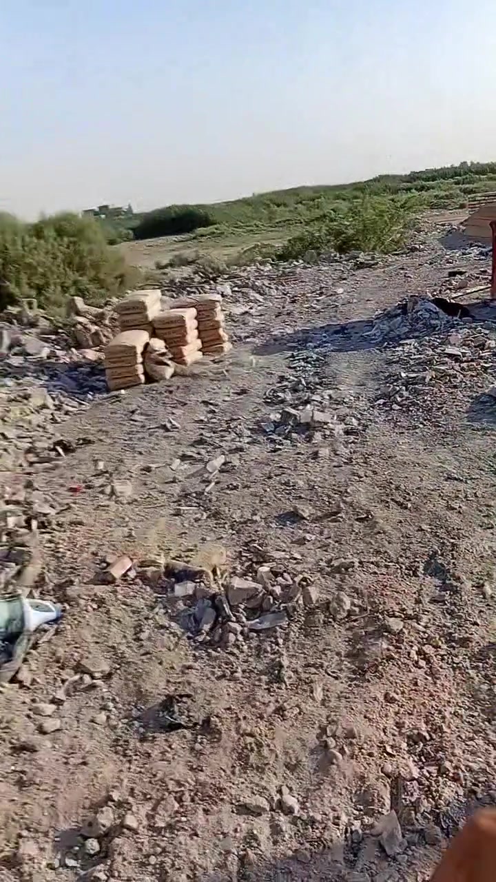 قطع مناسبات ورخيصة بالنصر والسلام  والسعر هنا بهذا المكان مناسب قريب على سوق ومدارس وهذا المكان انسب وارخص من مناطق ١٠٠٠و٢٠٠٠و٣٠٠٠ومنطقة نواب ضباط الي على جهة القديد هذني القطع الكامل ٢٠٠متر سعر ٣٥و٤٠ ونص  قطعة ٢٠و١٨ واكو بالمكان العالي قطعة سعر ٥٠ شوية انسب من قطع ١٠٠٠و٢٠٠٠و٣٠٠٠ومجرد دفن القطعة اذا كلها تبني قطعها وقت قصير ومساعدة بلدية الدفن ليس مكلف دفن القطعة موجود إنقاذ وتراب فوكاة يقطية ويعدلها آليات موجودة واليات وشفل تدفن موجودة دفن القطعة ٢٥٠و٣٠٠ وقطع الأرض سكنية مو زراعي تحويل طابو ابي غريب 
***********
***********
