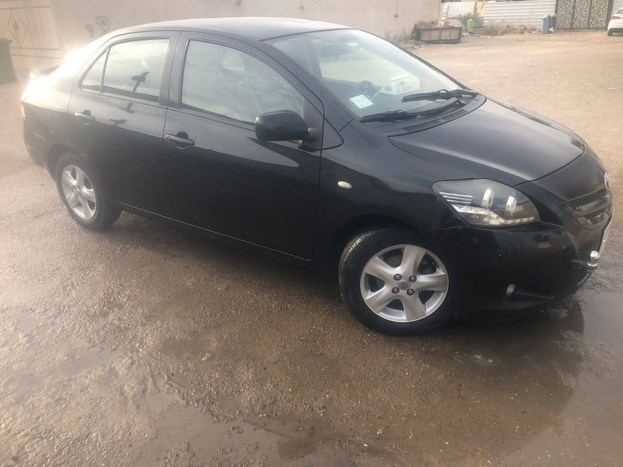 السلام عليكم تويوتا يارس موديل 2007 كير محرك تبريد تدفئة كفاله كهربائيات كلها بلاد تخم تاير صدر خير من الله باتري جديد  سياره نضيفه ومرتبه باسمي تحويل مباشر 
سعرها 80وبيها مجال 
***********
