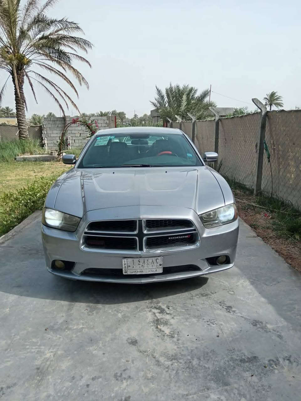 السلام عليكم جارجر 2014 كلشي موضح بالصور سياره نضيفه وخير من الله من كلشي 140$ وبيها مجال ***********

