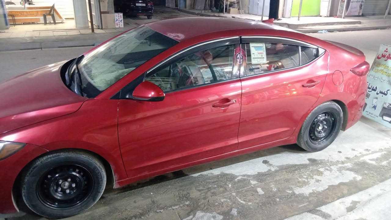 النترا 2017 مارونيه أمريكي اكلين السياره من ضربه وصبغ محرك 2000
بغداد الغزاليه ***********
