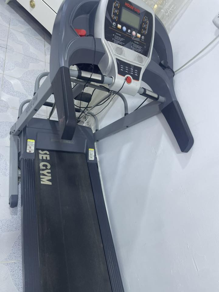 السلام عليكم 
جهاز جري جديد للبيع  + حزام مساج 
سعره 250 للتواصل الاتصال ع الرقم 

***********
