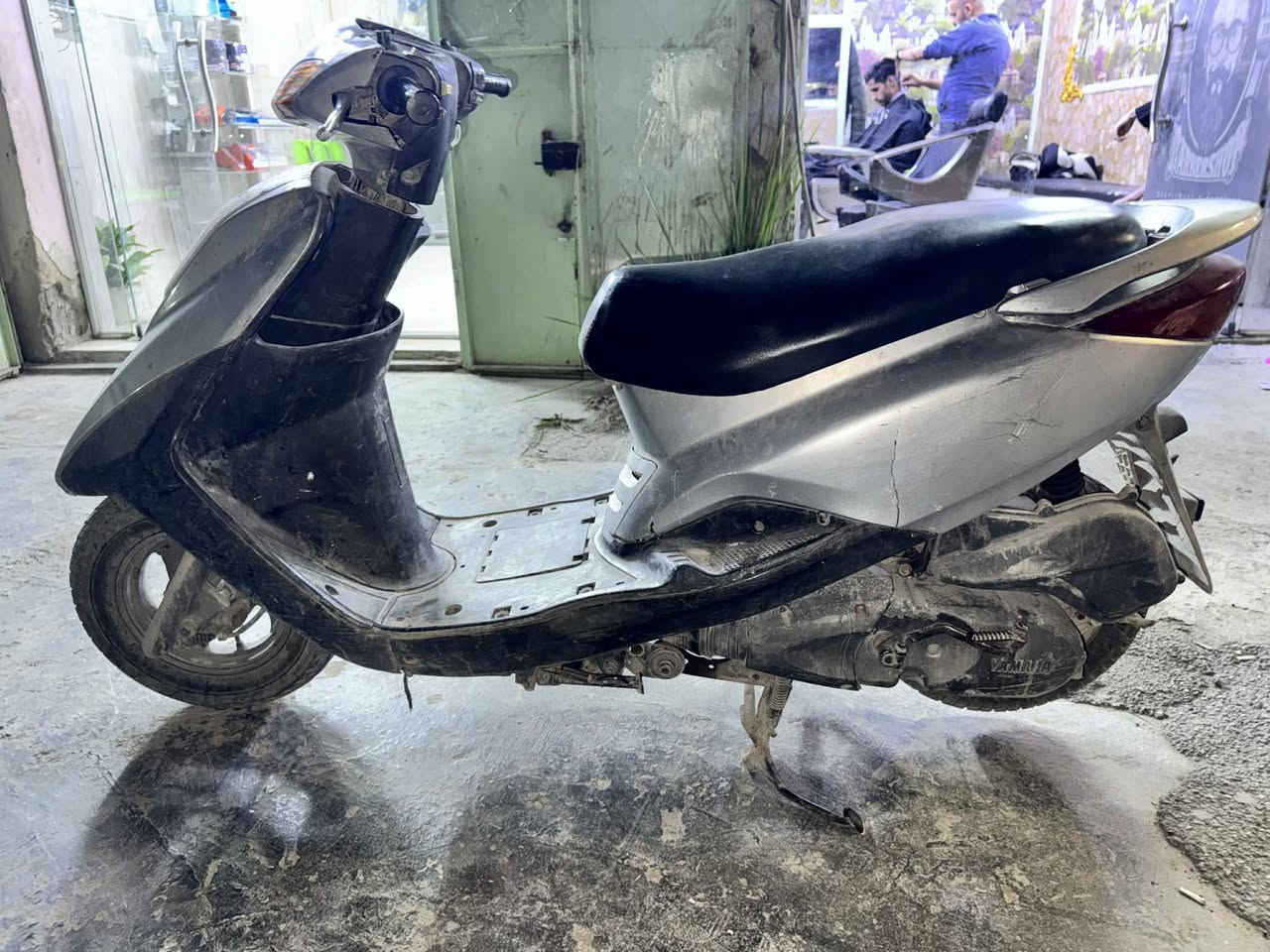 السلام عليكم دراجة بريز للبيع شغالة سلف وهندر مكاني بغداد العبيدي مكينة مجفتة للبيع قيم ب يرضة الله ***********
