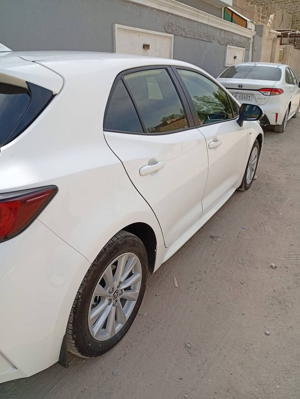 سياره كورله هايبرد وارد ياباني اصل محور شركه جديده سياره  ماشيه 4الف كيلو زيرو موديل 2025 مرقم باسمي  سعر 125قفل  *********** واساب

