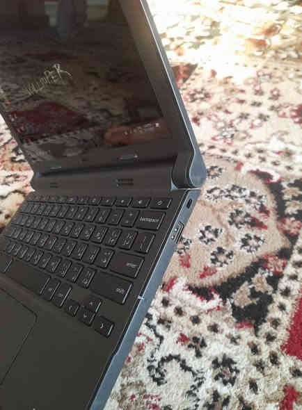 سلام عليكم 
لابتوب دل 
الموصفات ذاكرة32 رام 4ccd  
منفاذ يو اس بي 2
منفذ عرض علة شاشة تلفزيون 
منفذ رام+منفذ سماعة 
لابتوب نضيف لبيع سعر 60الف خاص او اتصل ***********
