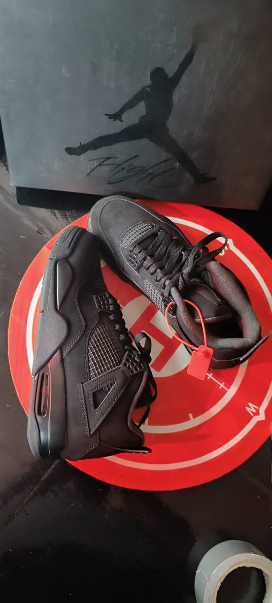 ئەم جۆرە  کالاو لاپچینانەم لایە کوالێتی ئەوروپێن  فول  کوالێتی   ناوی براندەکانی ناهێنم لەبەر یاسای فەیسبوک   وەرزشی  تاتان   بن برغوو  تەنها بە تاک لامن   لەحاويه ى  ئەوروپی دەرچونە  لە هه ر دانەو یەک جوتم هه یە  بۆ نرخ نامە بنێرە 📩


**إذا كنت صاحب هذا الإعلان وتريد حذفه لأي سبب، رجاءا أرسل رسالة إلى الدعم الفني**