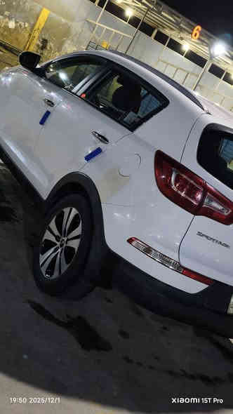 السلام عليكم كيا سبورتج موديل2014 خليجي
 بيه بنيد مبدل وربع الجاملغات الاماميه صبغ بدون دواخل 
كير محرك تبريد حداديه كله مكفول 
السعر 140$ 
للاستفسار الاتصال عل الرقم ***********
