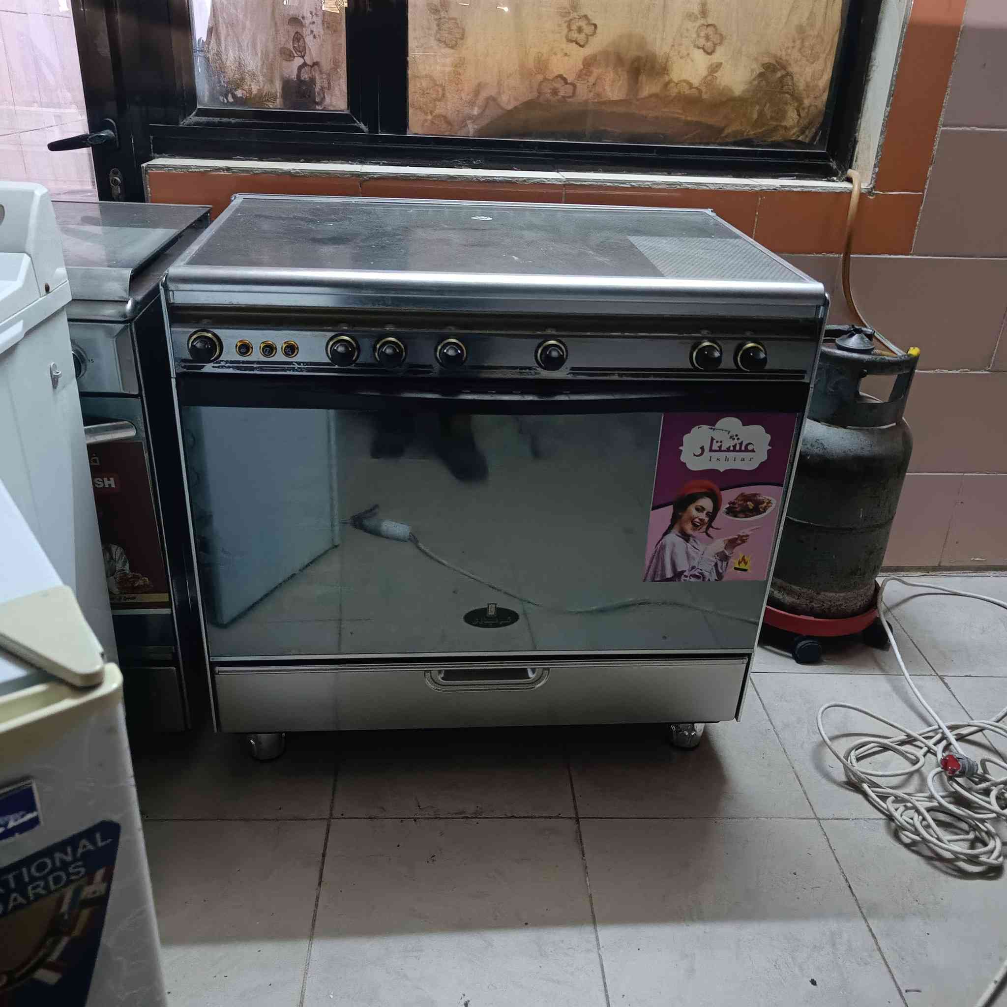 طباخ كريازي مصري شرط الشقل وانضافه مولد 2005السعر 325وبي مجال*********** اتصل
