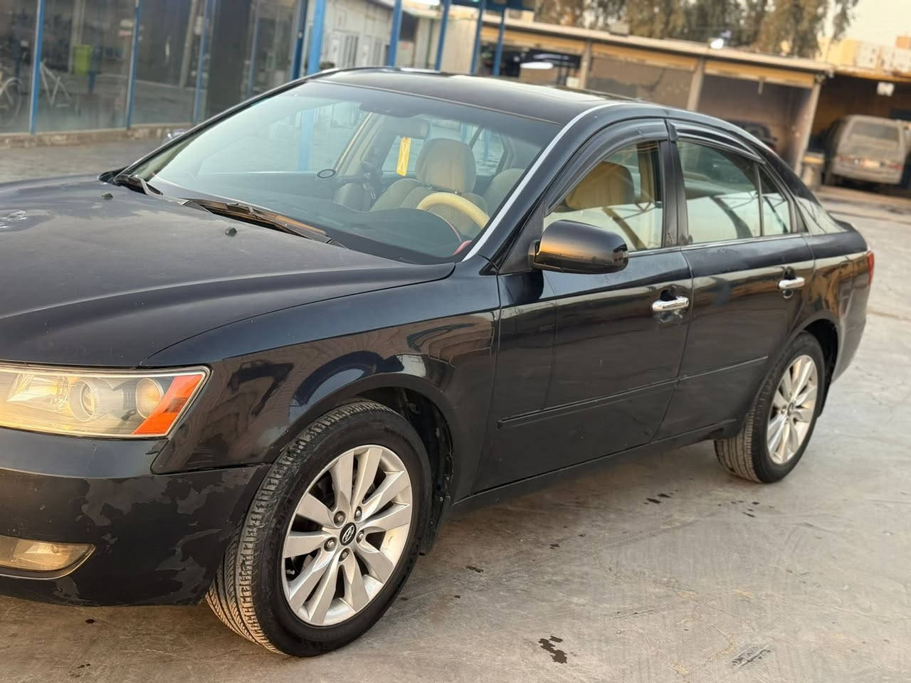 سوناتا أمريكي 2006 محرك 4..2400 ((((((((((((((صبغ عام )))أنطيك تراي إذا مو زيروا مو قبول بيها فتحه ..بيها معجون بس كدواخل نهائي مابيها .. السعر ٨٣……….***********مكانها بغداد بسمائه ورقمها بغداد الماني
