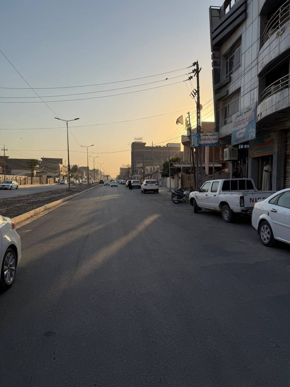 تجاري سنتر على شارع الحسينية 

🏤/ بناية تجارية للبيع المساحة ٢٠٠ م طابو صرف 

                     الواجهة ١٠ م / النزال ٢٠ م 

الطابق الاول / يحتوي على شقق عدد ٤ 

‏الطابق الثاني/ يحتوي على شقق عدد ٤ 

🌏الموقع /  حلة  سنتر على شارع الحسينية

                     ( ٥٠ م يبعد عن شارع ٦٠ )

سعر جداً مناسب بالنسبة للاسعار المنطقة 

مكتب بشار للعقار والمقاولات شارع ٦٠ بداية شارع الحسينية 

***********

***********
