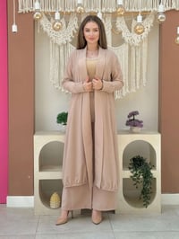 شروة أطقم نسائية • ٢٠٠ قطعة • واتساب