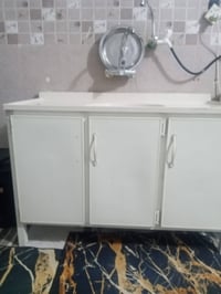 للبيع 300 الف مكلف بالنشر 07814852363