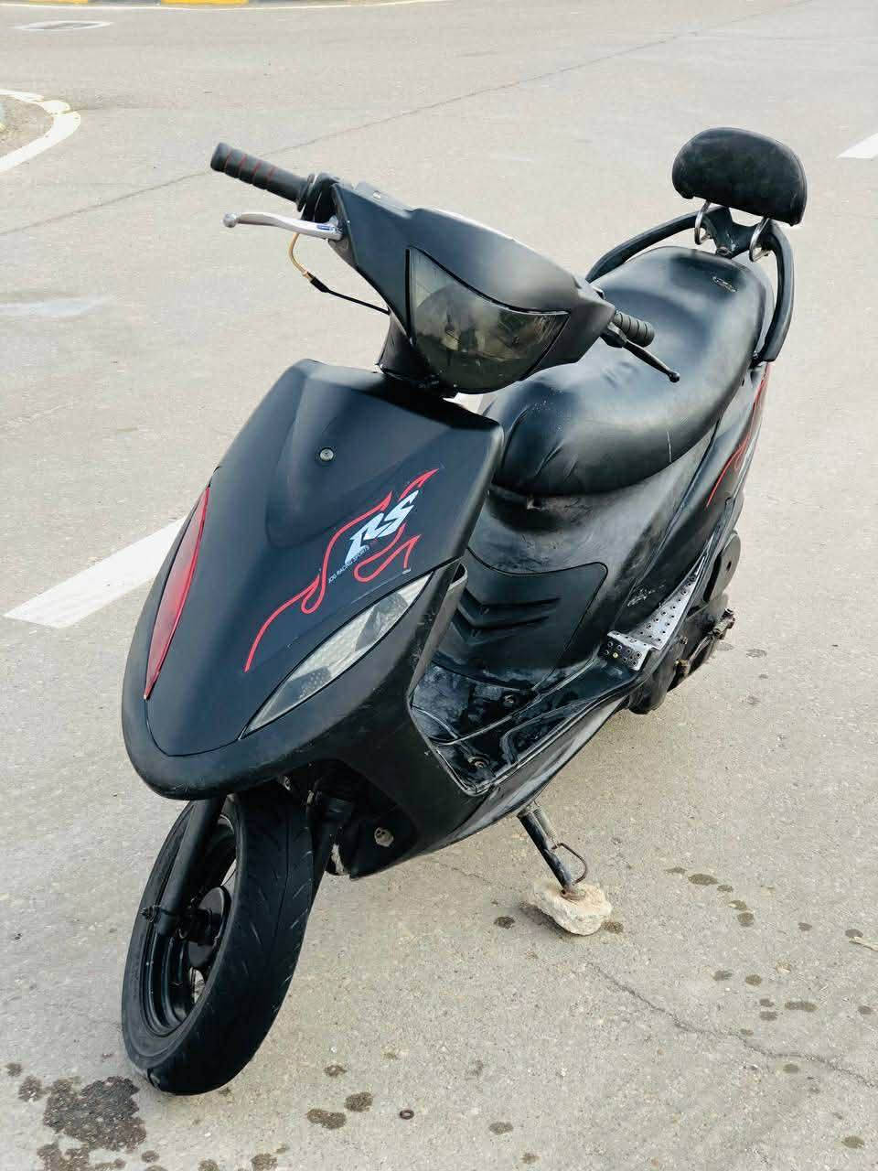 السلام عليكم
ماكس عدله بوشه 49 مفتوحه مكينه نعومه وتسارع يخبل كهربائيات شغاله لايت اشاير سلف بس الباتري ضعيف  الذيل موجود وياها الكفرات مغلف اسود طافي السعر 475 الف


**إذا كنت صاحب هذا الإعلان وتريد حذفه لأي سبب، رجاءا أرسل رسالة إلى الدعم الفني**