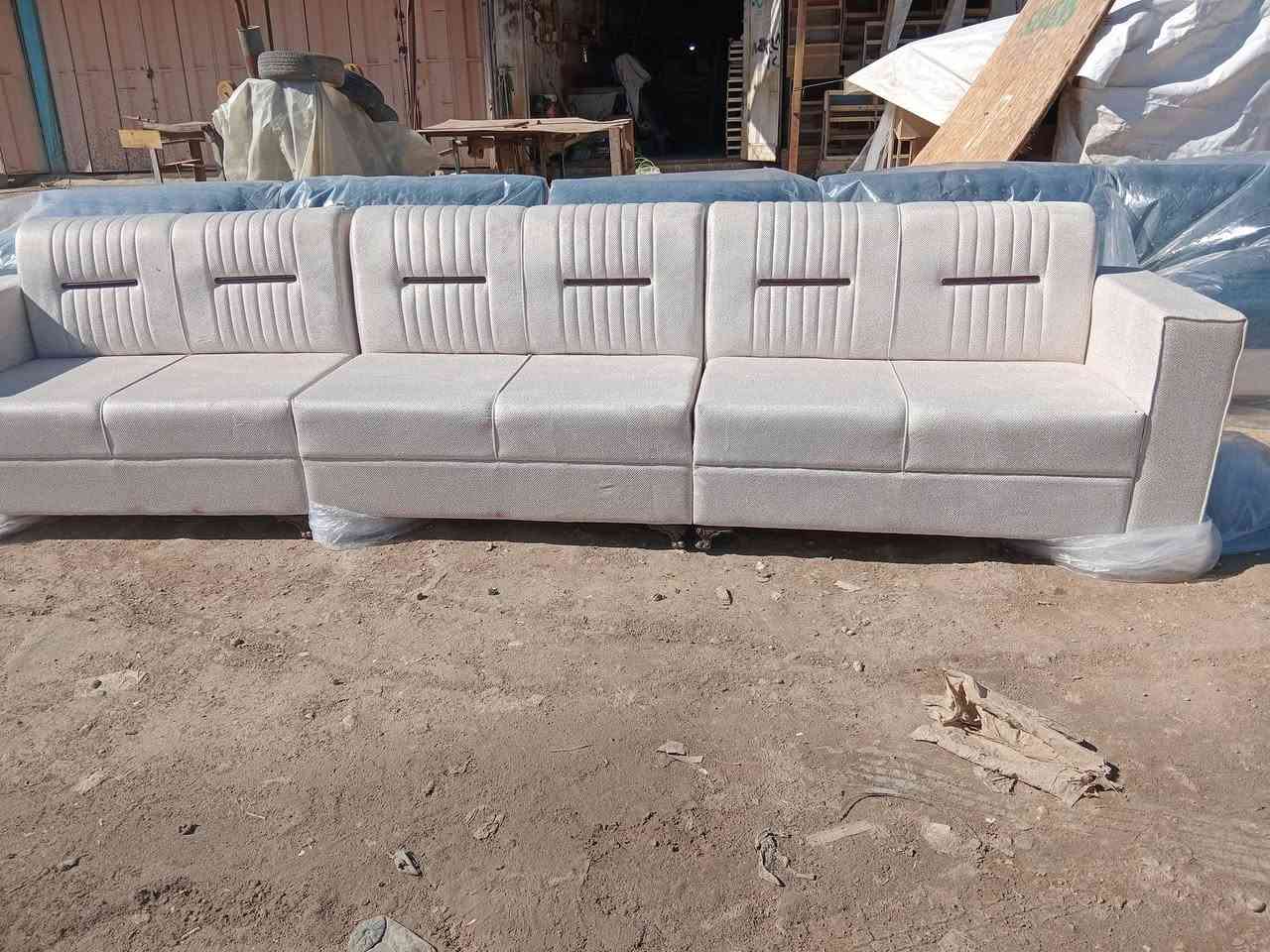 يعلن معمل ومعرض الامير عن نتاج كافت انواع التخامه والدواوين ولدينا دواوين ستندر بسعر 320الف 
ولدينا على قياس حسب طلب الزبون سعر المتر 75الف فصط 
الهاتف ***********    ***********
