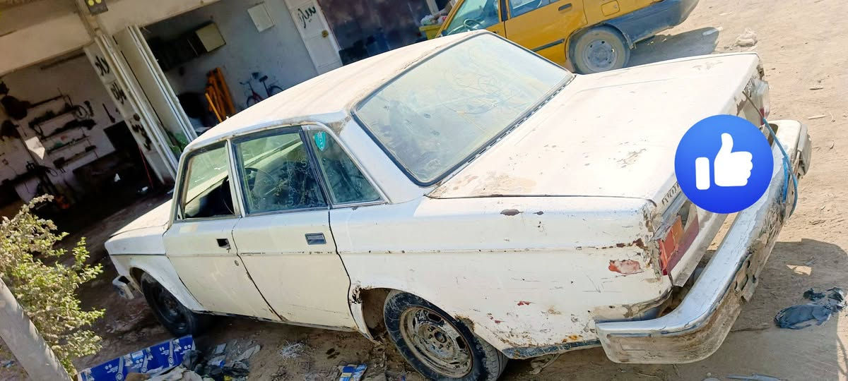 سلام عليكم اخوان هاي السياره راح تتفصخ اي واحد يحتاج غراض يتصل على الرقم *********** العنوان نجف بلكوفه شارع المعمل قرب جامع الخزاعل واليريده كله بخدمته
