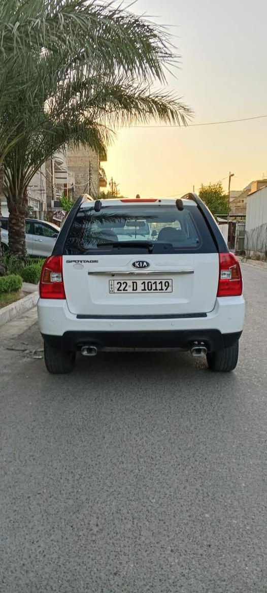 كيا سبورتج للبيع موديل ٢٠٠٩ خليجي محرك الفين دوش سيارة جديدة وجاهزة محرك كير تبريد ثلج تاير كلها على وضع الشركة سيارة مكفولة كفاله لا ضربه ولا صبغ ولا فتح وبيها سونار اليوم سويته مرفق وي الصور سيارة سلايت روف شاشة تحكمات رقم اربيل الجديد سيارة بسمنه تحويل ثاني يوم سعرها ١١٤. ورقه ومكان السيارة بغداد البلديات ***********
