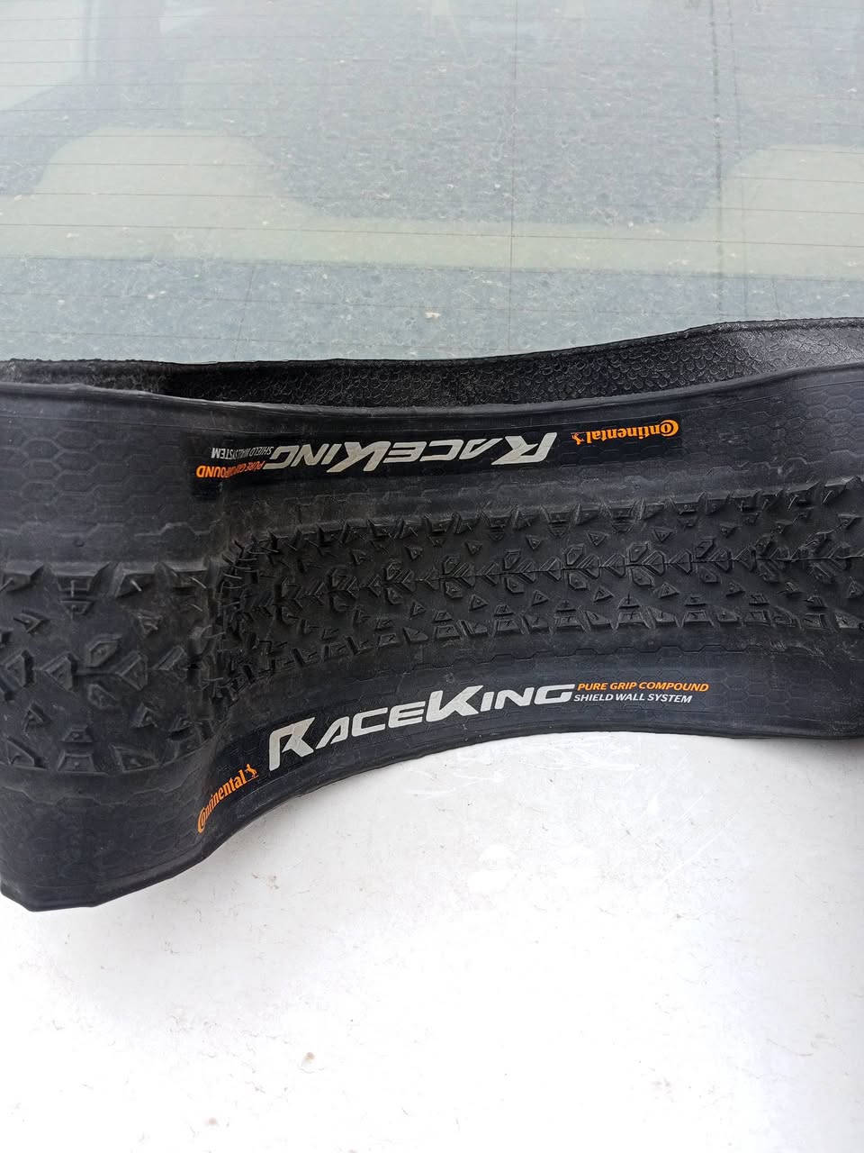 السلام عليكم زوج اطارات كونتننال 29 ×2.20 جدد
***********
