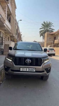 برادو TXS 2023 داخل جلد كشنين كهرباء شاحن لاسلكي زراگ لايتات هوك خلفي ...