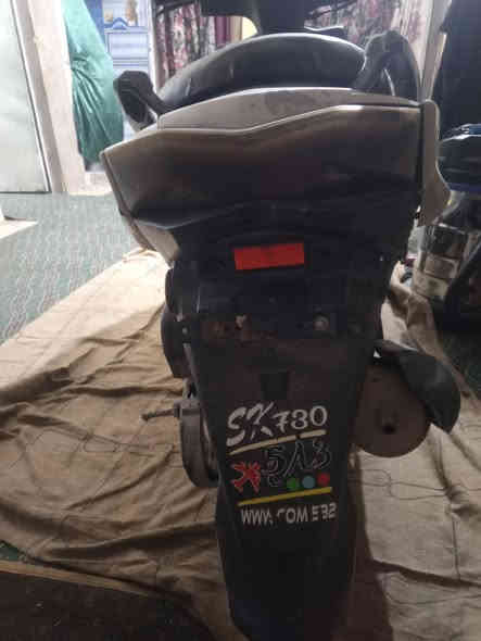 السلام عليكم باسكل شحن نضيف بطاريات جدد السعر 200ولدراجه سكنس ياباني ياباني لا تبخير ولاتنقيص شلعه ومعدل فول 200الف بابل السياحي قريت الساده رقم ***********
