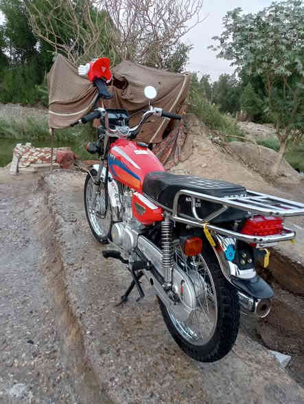 للبيع نامه شلامجه اوراق اصولي الشاصي ارشا 21 وكيل احمد شهاب الدراجه معمره 25 مامفتوحه مكفوله من كلشي العنوان ديوانيه مركز سعرها 1050 بيها مجال بصيط مامتواجد علفيس ***********
