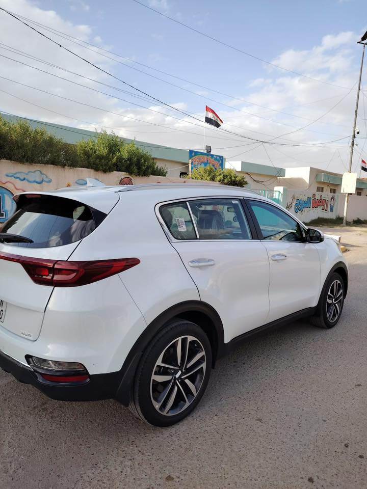 سبورتج 2020
نص فول 

ماشيه 82 الف

سونار السياره موحود بل منشور 

سعره 187 وبيه مجال بسيط 

***********
